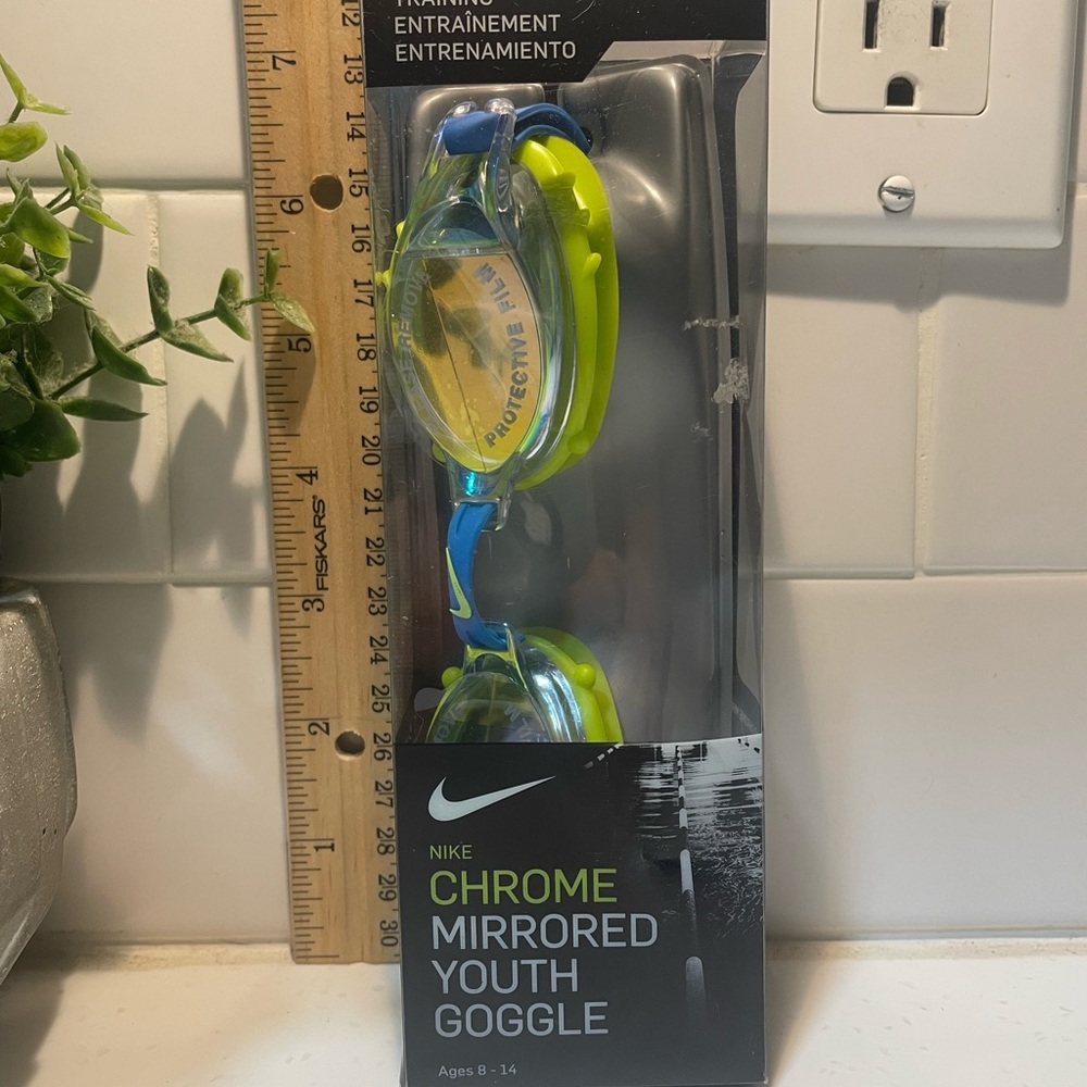 Nike Chrome Mirrored Youth Goggle with Blue and Green Accents Brand New